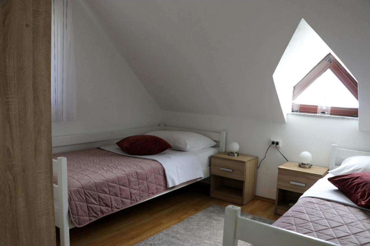 Apartment Filomena Smoljanac Bagian luar foto