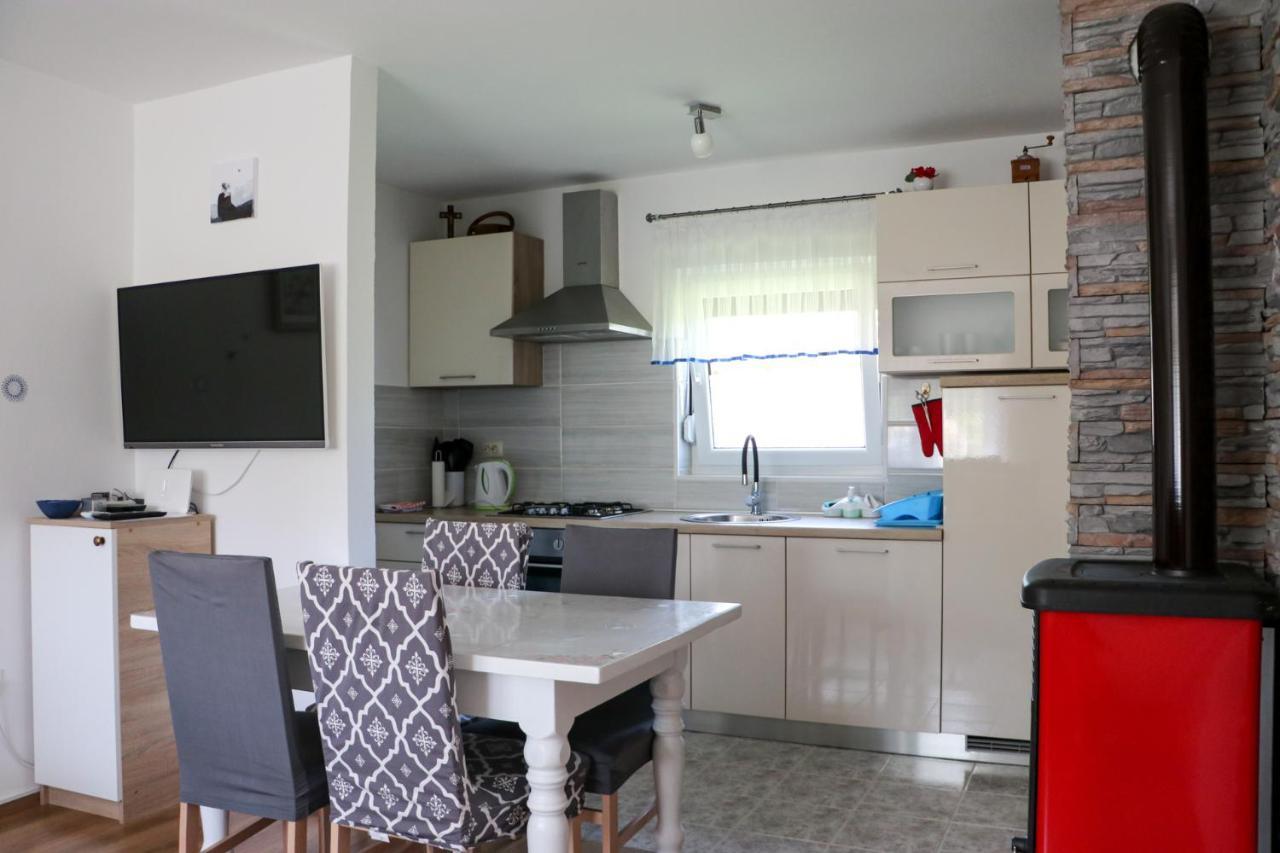 Apartment Filomena Smoljanac Bagian luar foto