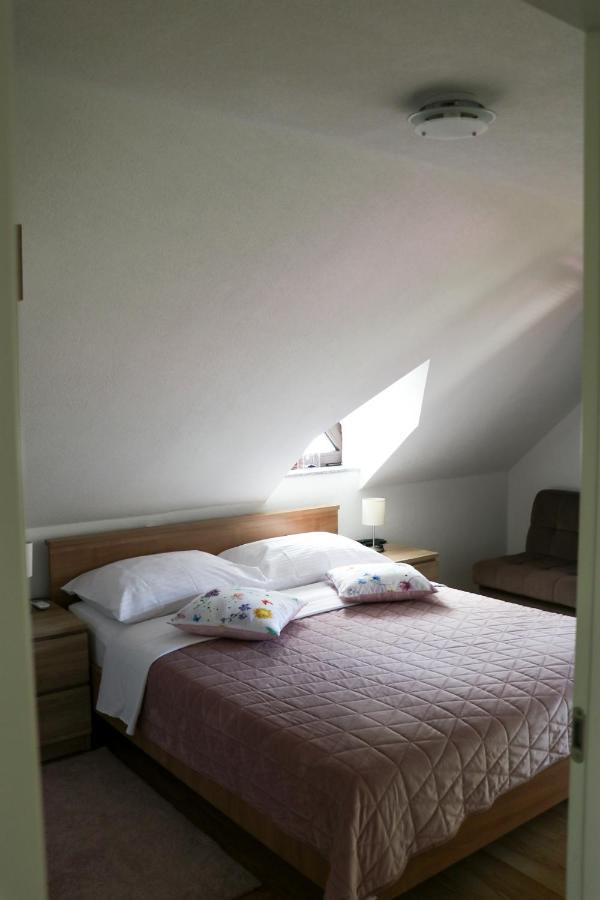 Apartment Filomena Smoljanac Bagian luar foto