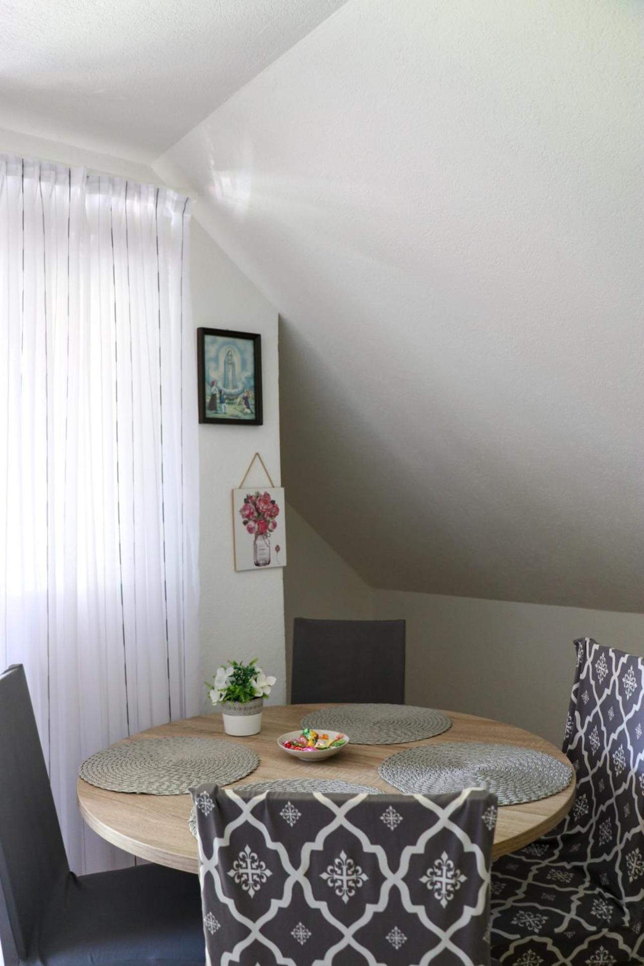 Apartment Filomena Smoljanac Bagian luar foto